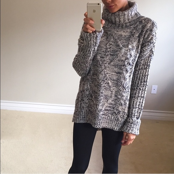 • SOLD • Blue/Grey Marbled Turtleneck Sweater - Picture 4 of 4