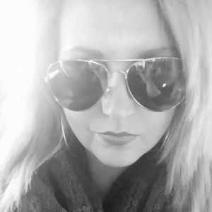 Meet your Posher, Brie