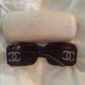 Brown tortoise Chanel sunglasses