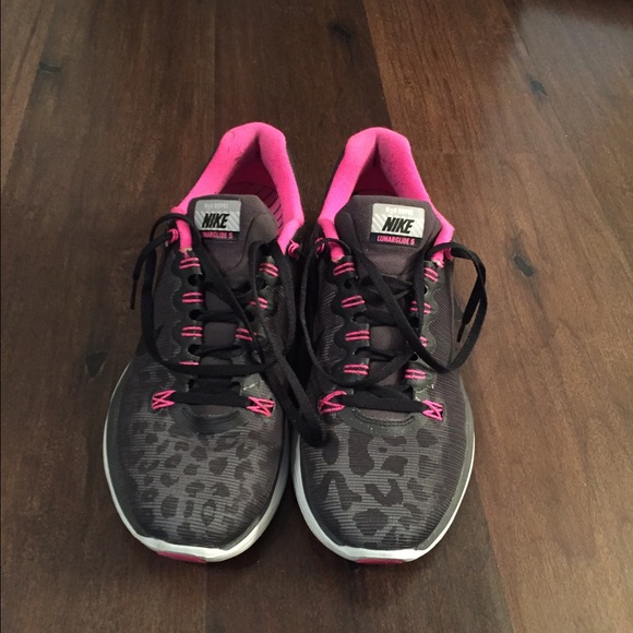 Nike Lunarlon running shoes - Picture 2 of 3