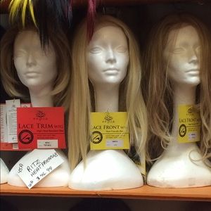 Meet your Posher, Cosmo