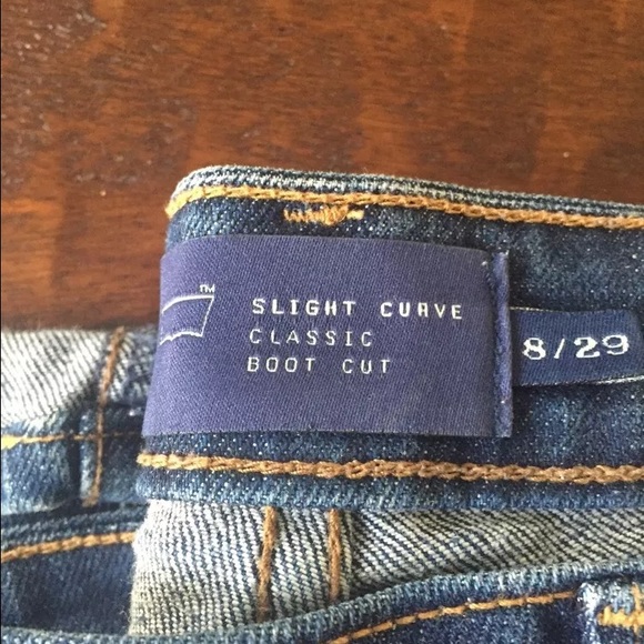 Women's Levis - Picture 2 of 4