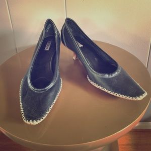 Uffizi Black Leather Kitten Heels