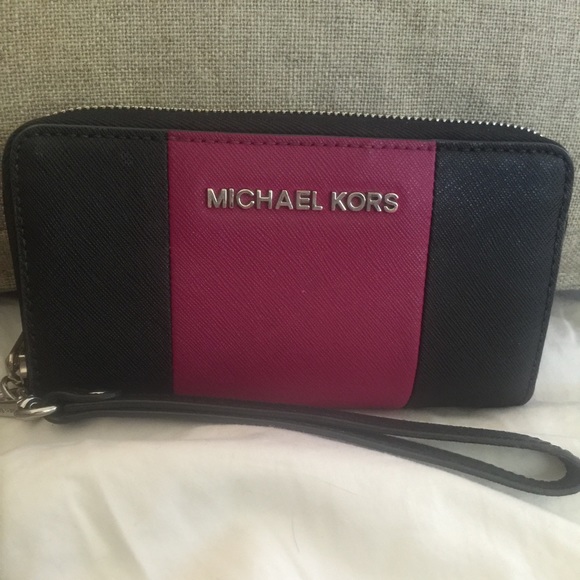 MK Wristlet