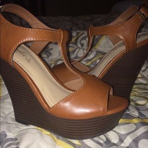NWOT Brown Wedges
