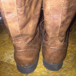 combat boots