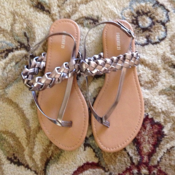 Shoes - NEW pewter sandals!