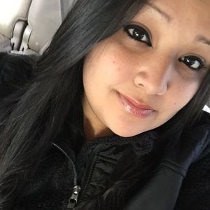 Meet your Posher, Vanessa