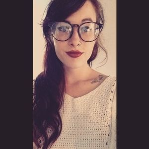 Meet your Posher, Becky