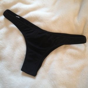 NWOT Victoria's Secret The Classic Itsy in Black