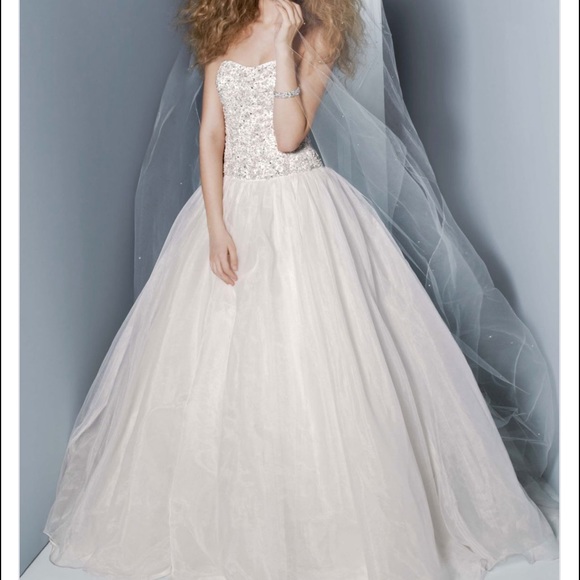 Wedding Dress with Organza Bodice - Picture 1 of 4