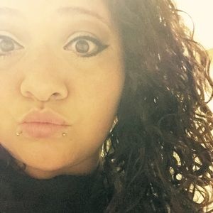 Meet your Posher, Natasha