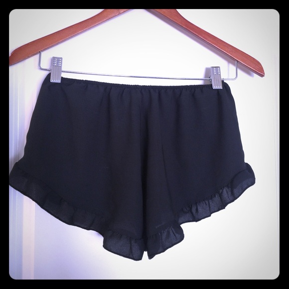 Brandy Melville vodi shorts