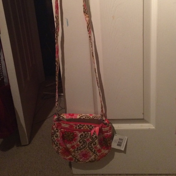 Super cute Vera Bradley cross body!