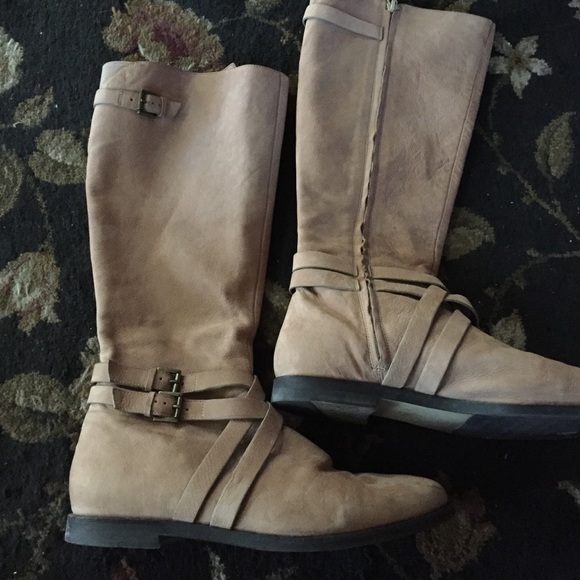 Cole Haan Shoes - Beautiful Cole Haan leather boots