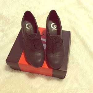 G by Guess clareia 3 1/2" heels.