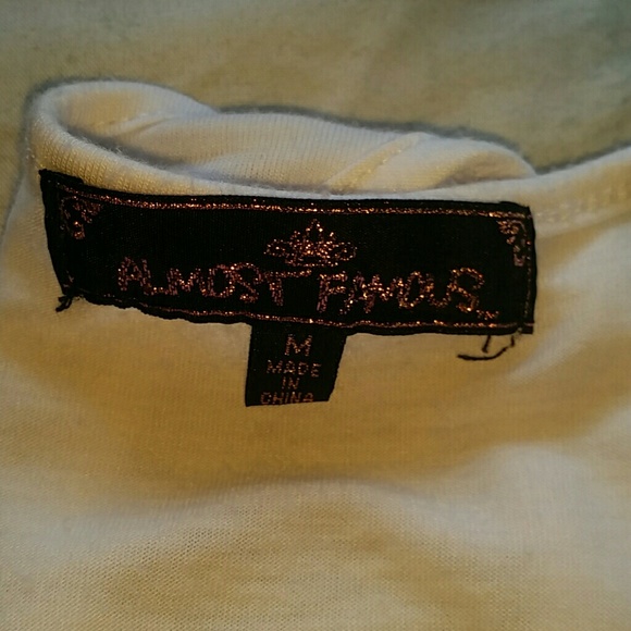 4 sequenced tanktops. - Picture 4 of 4