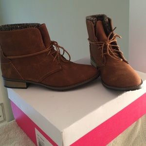 FLASH SALE!!💖💖 Brown Booties