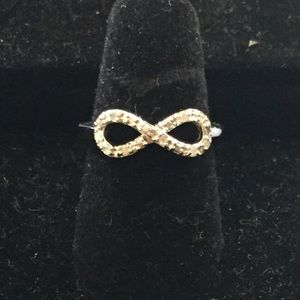 Infinity ring