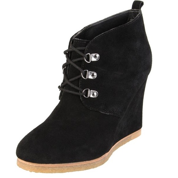 🎀 Steve Madden Tanngoo Black Bootie 🎀