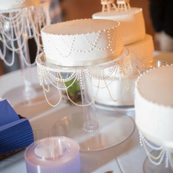 Three pearl cake stands