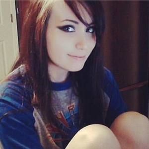 Meet your Posher, Courtney