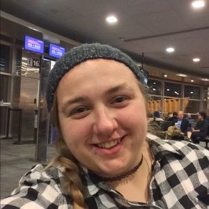 Meet your Posher, Michaela