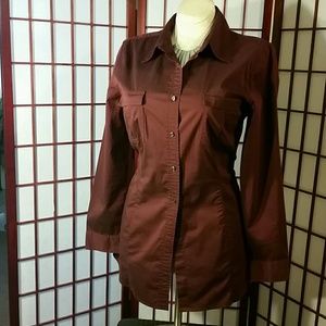 Long sleeves  Button up