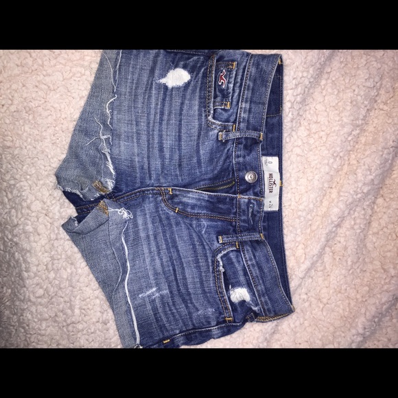mid rise Hollister denim shorts