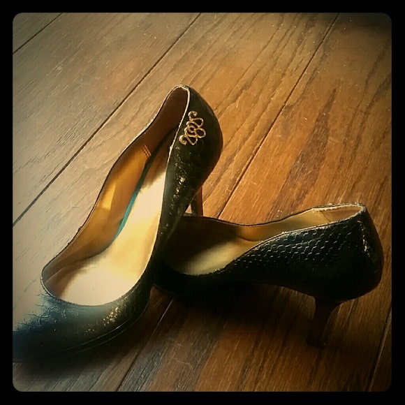 Black heels