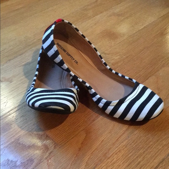 Black and white striped Mossimo flats