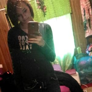 Meet your Posher, Holly