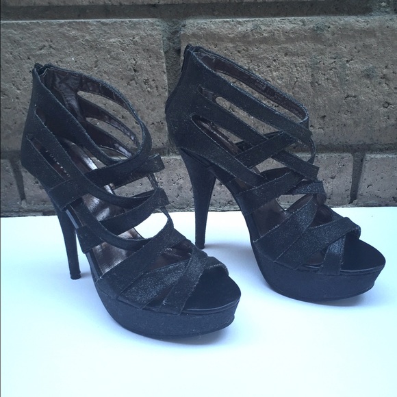 Forever 21 Shoes - black heels