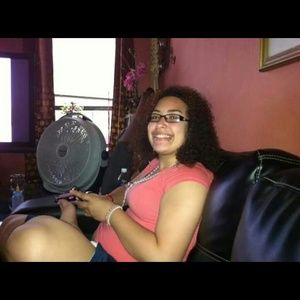 Meet your Posher, Stephanie