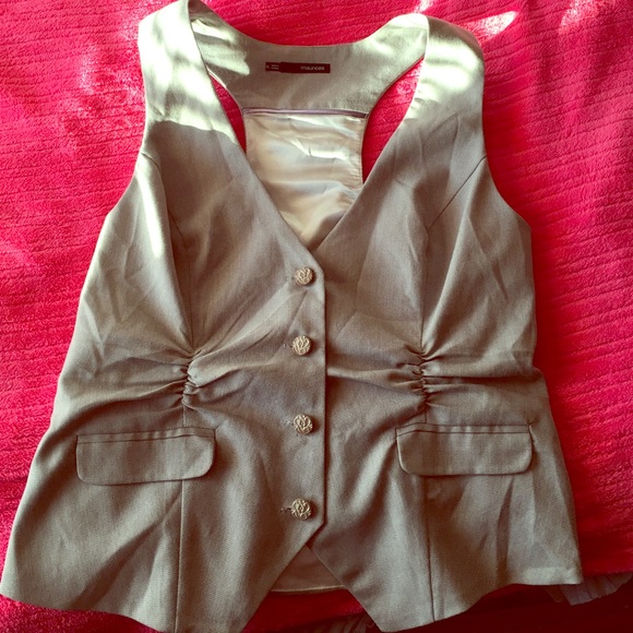 Adorable gray vest size XL