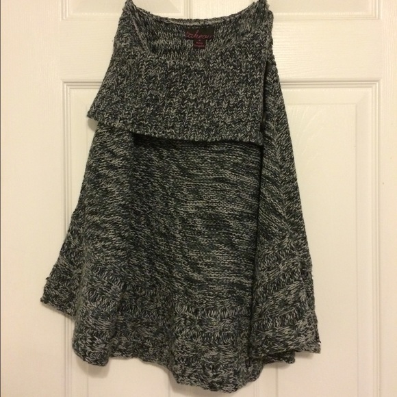 Cozy Black & Grey Poncho