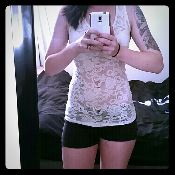 2 Lace tanks