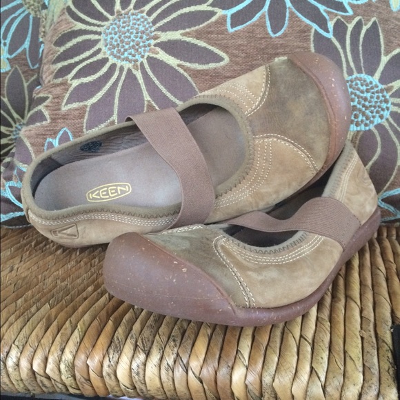 Tan suede KEEN Sienna MJ