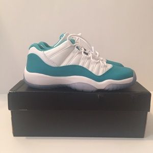 NWT Air Jordan 11 Retro Low "Aqua Safari" Sz 6Y