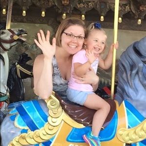 Meet your Posher, Holly