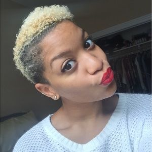 Meet your Posher, Ariana