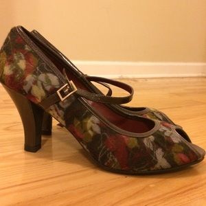 Floral Madden Girl Peep Toe Pumps