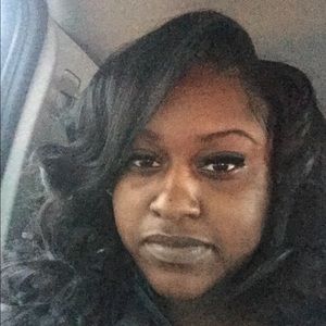 Meet your Posher, Synica