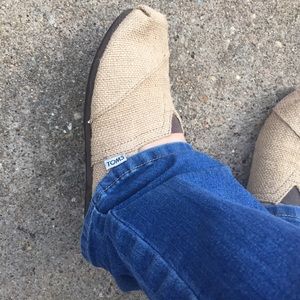 Burlap Toms!