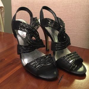White House black market "Amanda" open toe heel!