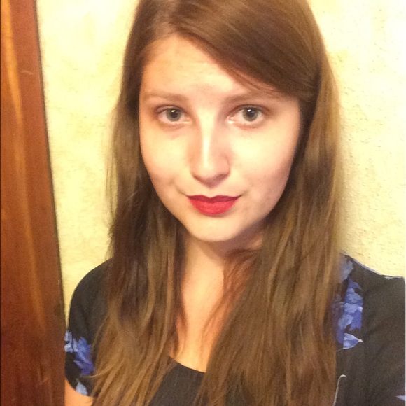 Meet your Posher, Luna - Picture 2 of 2