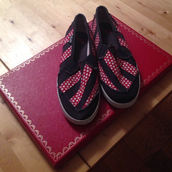 NEW Keds, Canvas Sneakers, size 8 1/2