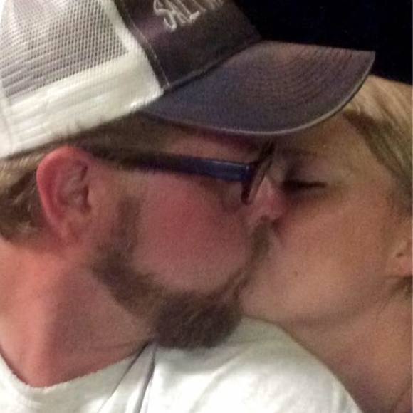 Meet your Posher, Erin - Picture 1 of 1