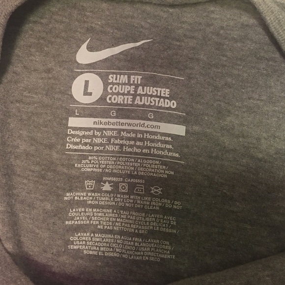 NIKE - Picture 2 of 2