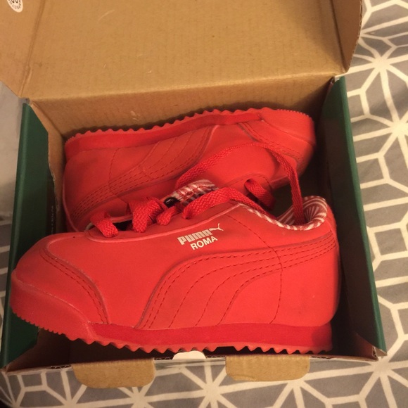 Shoes - Picture 1 of 4